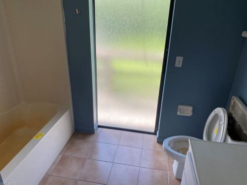 3720 8 Ave, Naples FL 34102-6842 exterior