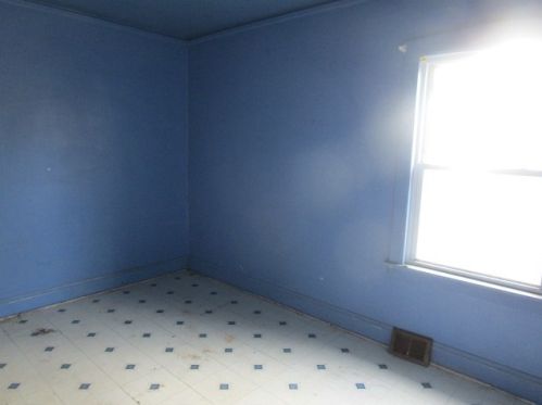 1432 10 Ave, Broadview IL 60153-1900 exterior