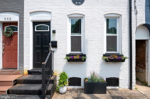 563 Shippen St, Lancaster PA  17602-4305 exterior