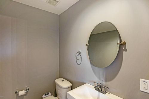 2928 18 Ave, Phoenix AZ 85015-5247 exterior