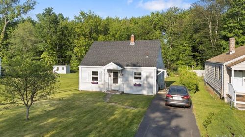 32 Clover St, Windsor, CT 06095-3707