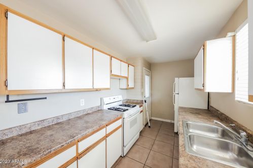 4627 47th Dr, Phoenix AZ  85031-1405 exterior