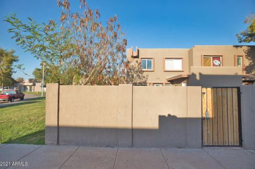 1435 53rd Ave, Phoenix, AZ 85043-1752