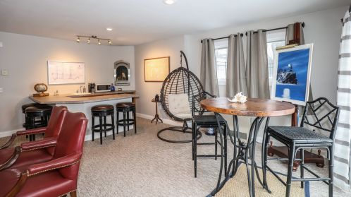 2 Fairview Dr, Concord NH 03301-6917 exterior