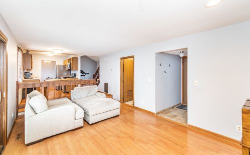 900 Bennington Dr, Bull Valley IL 60014-8875 exterior