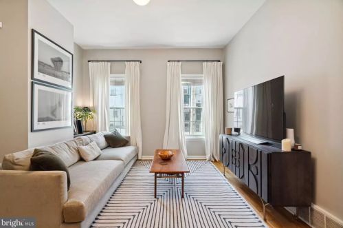 503 22nd St, Philadelphia PA  19146-1256 exterior