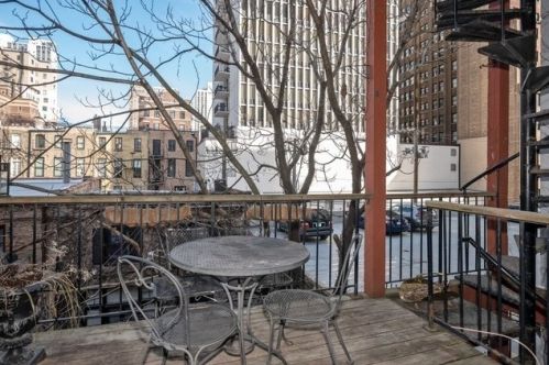 1235 Dearborn St, Chicago IL  60610-2213 exterior