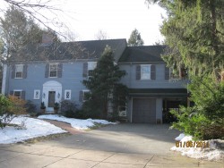 130 Arnold Rd, Newton, MA 02459-3044