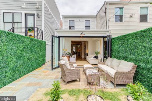 1924 10th St, Washington DC  20001-4112 exterior