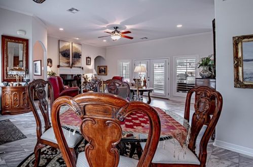 110 18 St, Huntsville TX 77340-4370 exterior