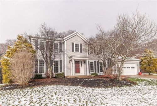 32561 Burr Oak Dr, Cleveland, OH 44139-5532