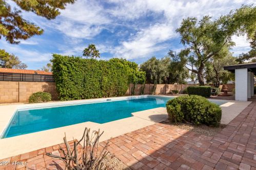 14827 2nd Pl, Phoenix AZ  85022-3611 exterior