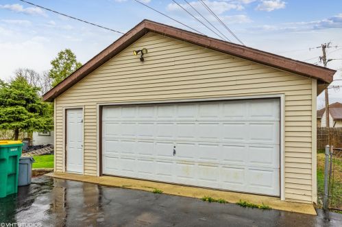 1004 Oakland Ave, Joliet IL 60435-1720 exterior