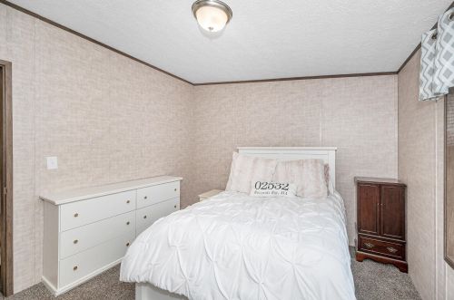 41 B St, Seabrook NH 03874-6228 exterior