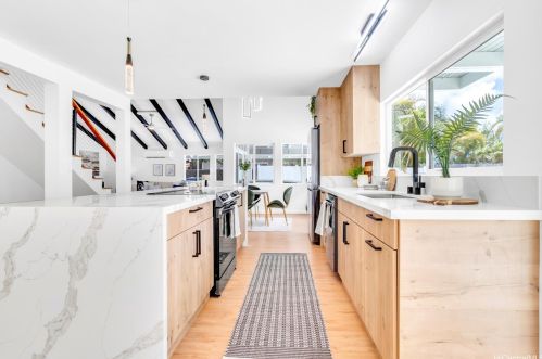 6847 Niumalu Loop, Honolulu HI 96825-1642 exterior