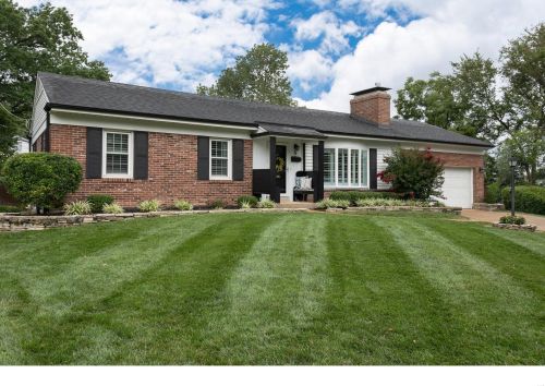 5 Nolan Dr, Saint Louis, MO 63122-1909