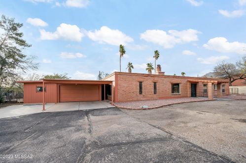 4441 Bear Canyon Rd, Tucson AZ  85749-9649 exterior