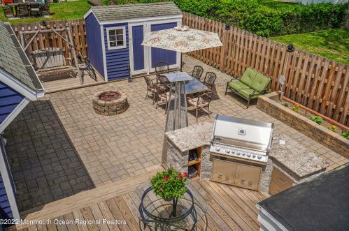 1231 Fleming Ave, Point Pleasant Beach NJ 08742-4040 exterior