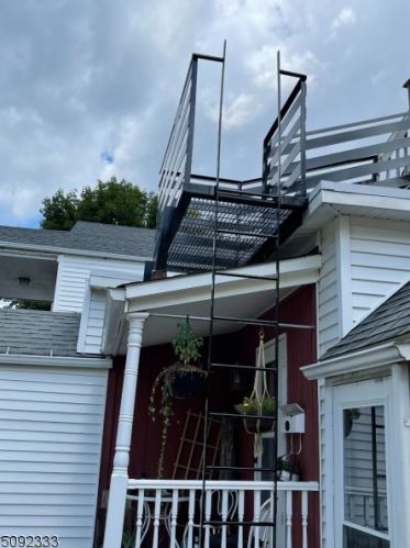 208 Main St, Hackettstown NJ 07840-2039 exterior