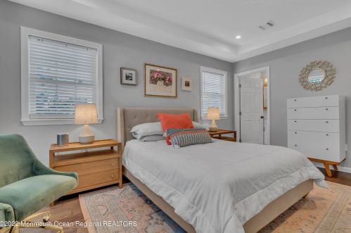 33 Avenue C, Atlantic Highlands NJ  07716-1069 exterior