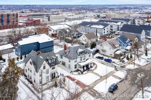 549 Fairview Ave, Grand Rapids MI 49503-1518 exterior