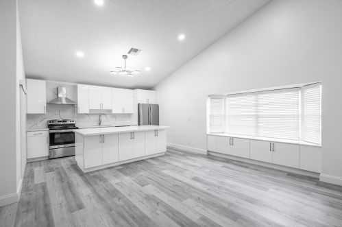 5140 5th Ave, Boca Raton FL  33487-3723 exterior