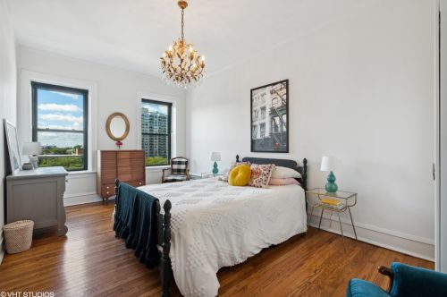 400 Deming Pl, Chicago IL  60614-1724 exterior