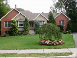 227 Derby St, Newton, MA 02465-1005