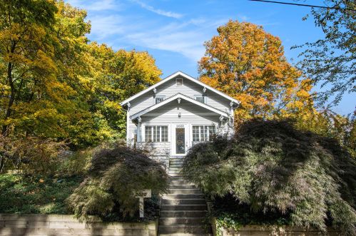 2020 Grand Ave, Kalamazoo, MI 49006-4309