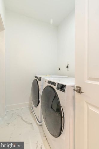 1720 22nd St, Philadelphia PA 19145-1943 exterior