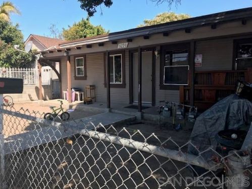 3290 Logan Ave, San Diego, CA 92113-2650