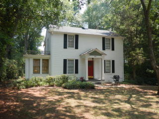 143 Greenwood Dr, Athens, GA 30606-4703
