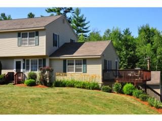 1 Pine Crest Cir, Concord, NH 03301-1824