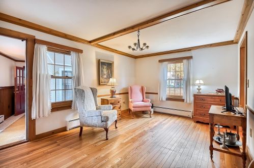 346 Mtn Rd, Concord NH 03301-5482 exterior