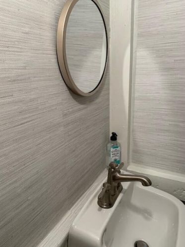 4135 1 Pl, Milwaukee WI 53207-4311 exterior