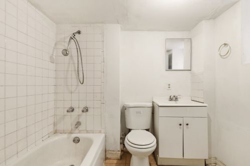 4154 Artesian Ave, Chicago IL 60632-1204 exterior