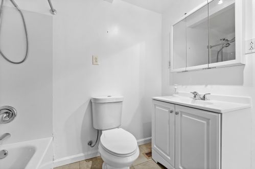 2107 Plainview Ave, Pittsburgh PA 15226-1545 exterior