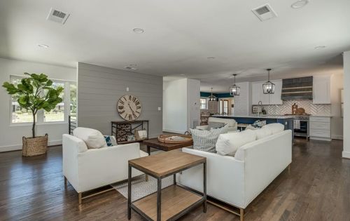 705 Glenforest Rd, Atlanta GA  30328-5211 exterior