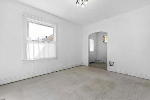 2035 Yale Ave, Saint Louis MO 63143-1473 exterior