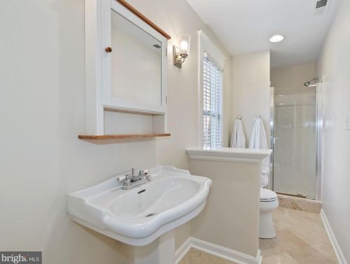 5018 Sherier Pl, Washington DC 20016-3328 exterior