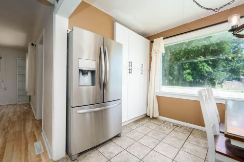 2206 Frst Dr, Kalamazoo MI 49002-6442 exterior