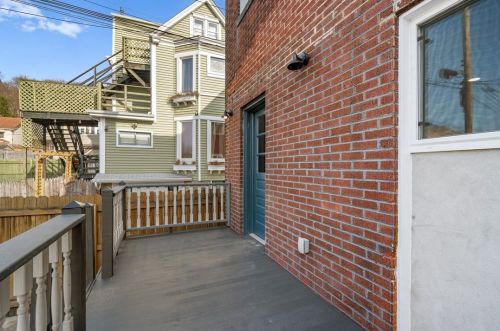 407 Center Ave, Pittsburgh PA  15215-3022 exterior