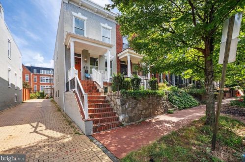 421 11 St, Washington DC 20002-6121 exterior