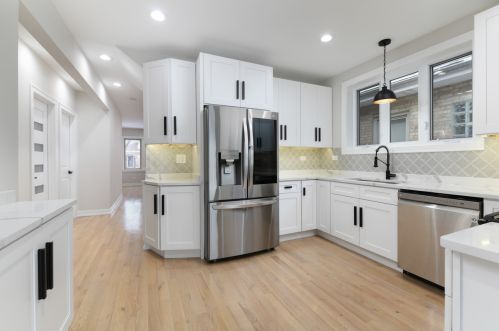 7810 Cressett Dr, Chicago IL  60707-1344 exterior