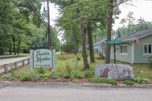 19 Amoskeag Rd, Concord NH 03301-4641 exterior