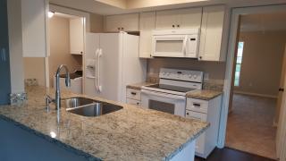 6467 Creekbend Dr, Houston TX  77096-5624 exterior