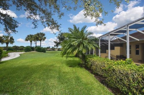 8801 Cedar Hammock Blvd, Naples FL 34112-3305 exterior