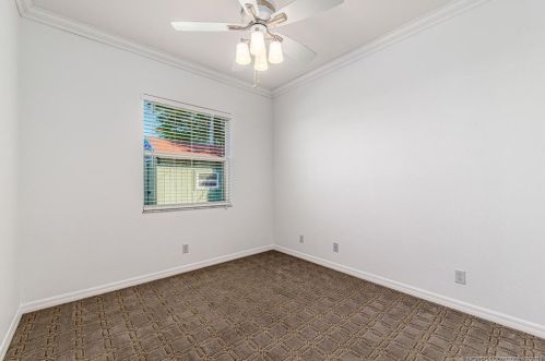 1131 Haleyberry Ave, Fort Pierce FL 34953-6832 exterior