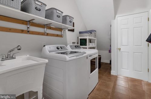 383 Connelly Rd, Rising Sun MD 21911-1009 exterior