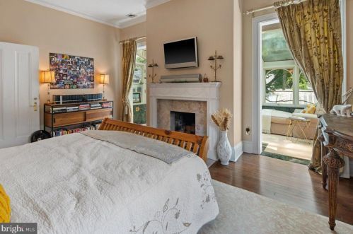 240 Library Pl, Princeton NJ 08540-3019 exterior